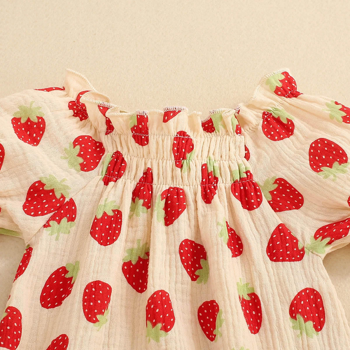 Summer baby girl and toddler cute strawberry print sweet triangle short-sleeved jumper