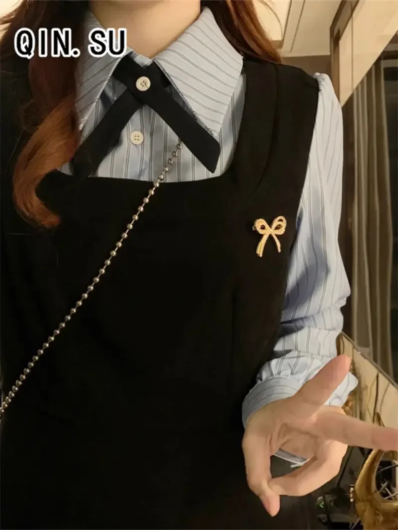 ชุดเดรสแขนยาวทรงหลวมสไตล์นักศึกษา กระโปรงยาวลายทาง เสื้อเชิ้ตต่อผ้าแบบสองชิ้นหลอกๆ