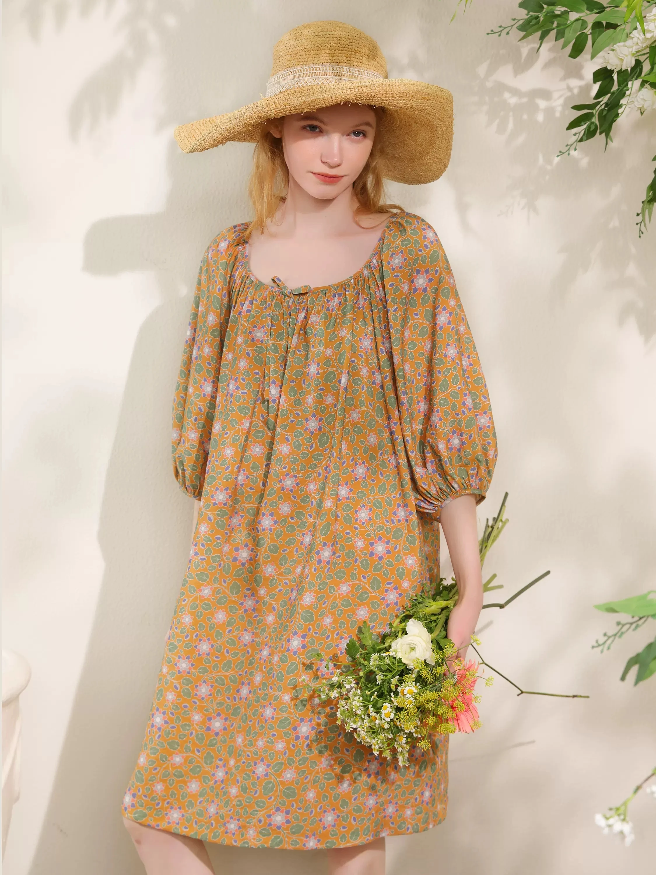 Vestido de seda birdtree-amoreira para mulheres, floral com o pescoço O, manga folhada, vestido de praia solto, 18mm, 80% seda, D42719QM, primavera e verão 2024