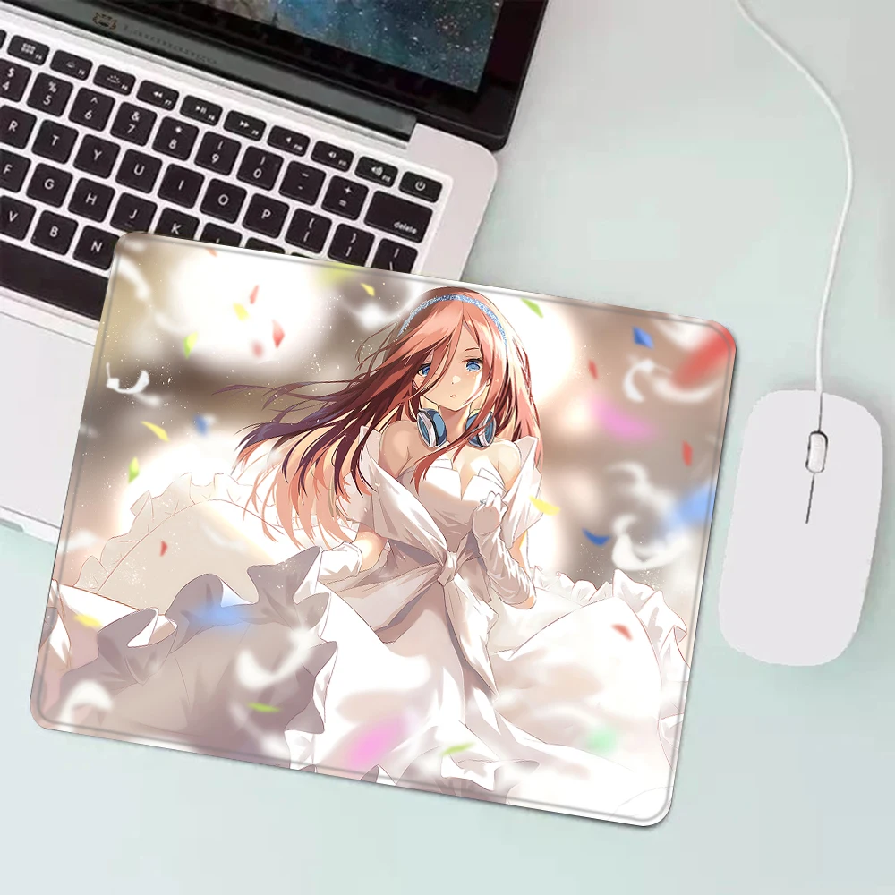 Nakano miku Anime Gaming Mouse Pad XS Small Mousepad For PC Gamer Desktop Decoration Office Mouse Mat Deskmat Rug