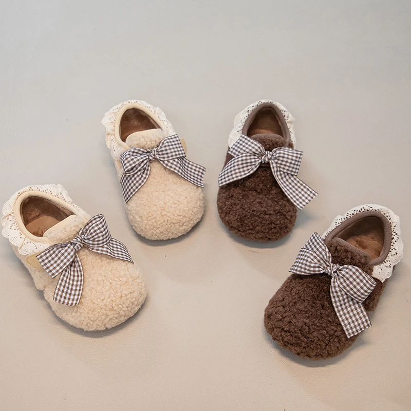 

Детские топсайдеры на плоской подошве для маленьких девочек, детская мягкая обувь с кружевной кромкой и бабочкой, теплая зимняя обувь для маленьких девочек