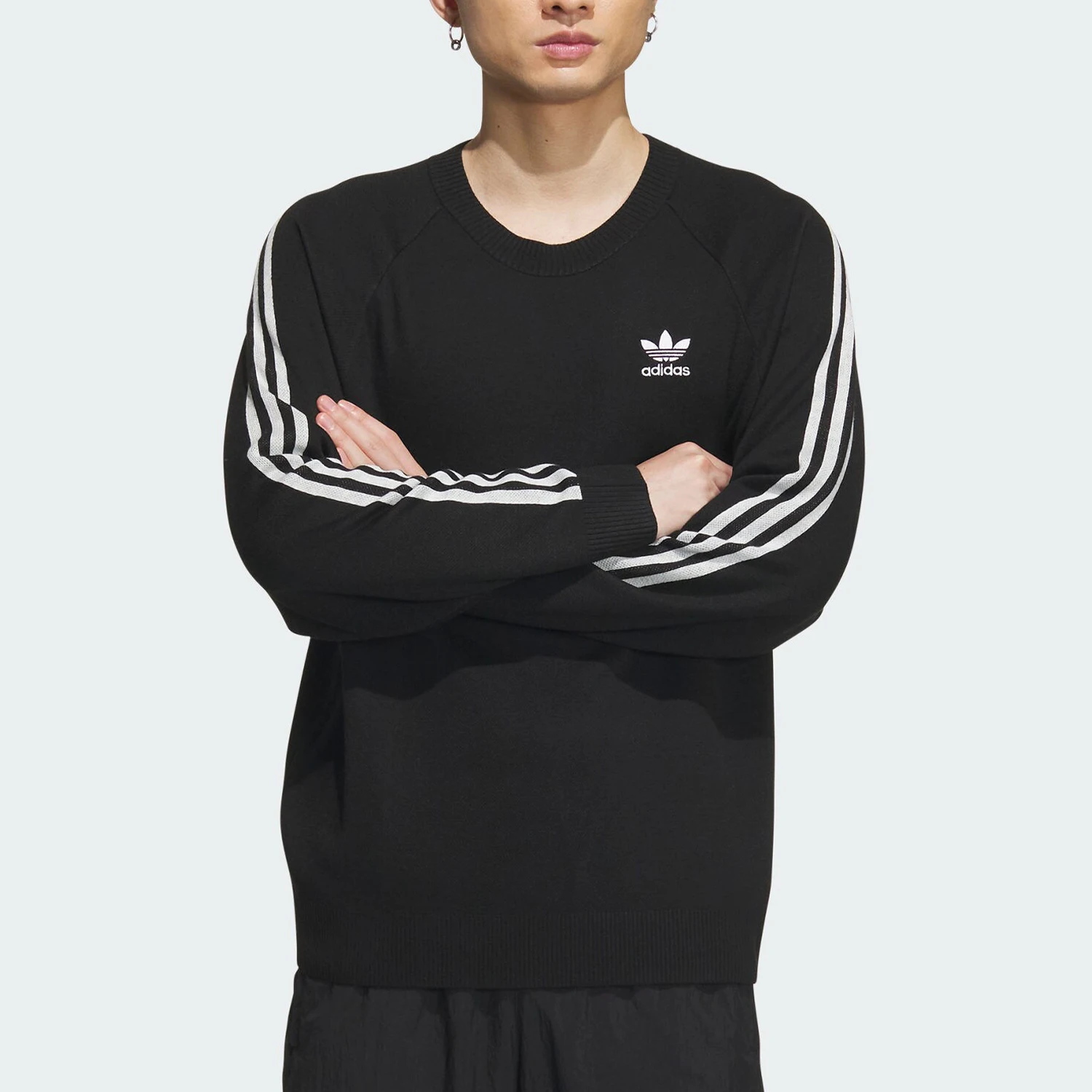 

Adidas genuine Originals Unisex Minimalist Fashion Pullover Casual Sweatshirt IX7817