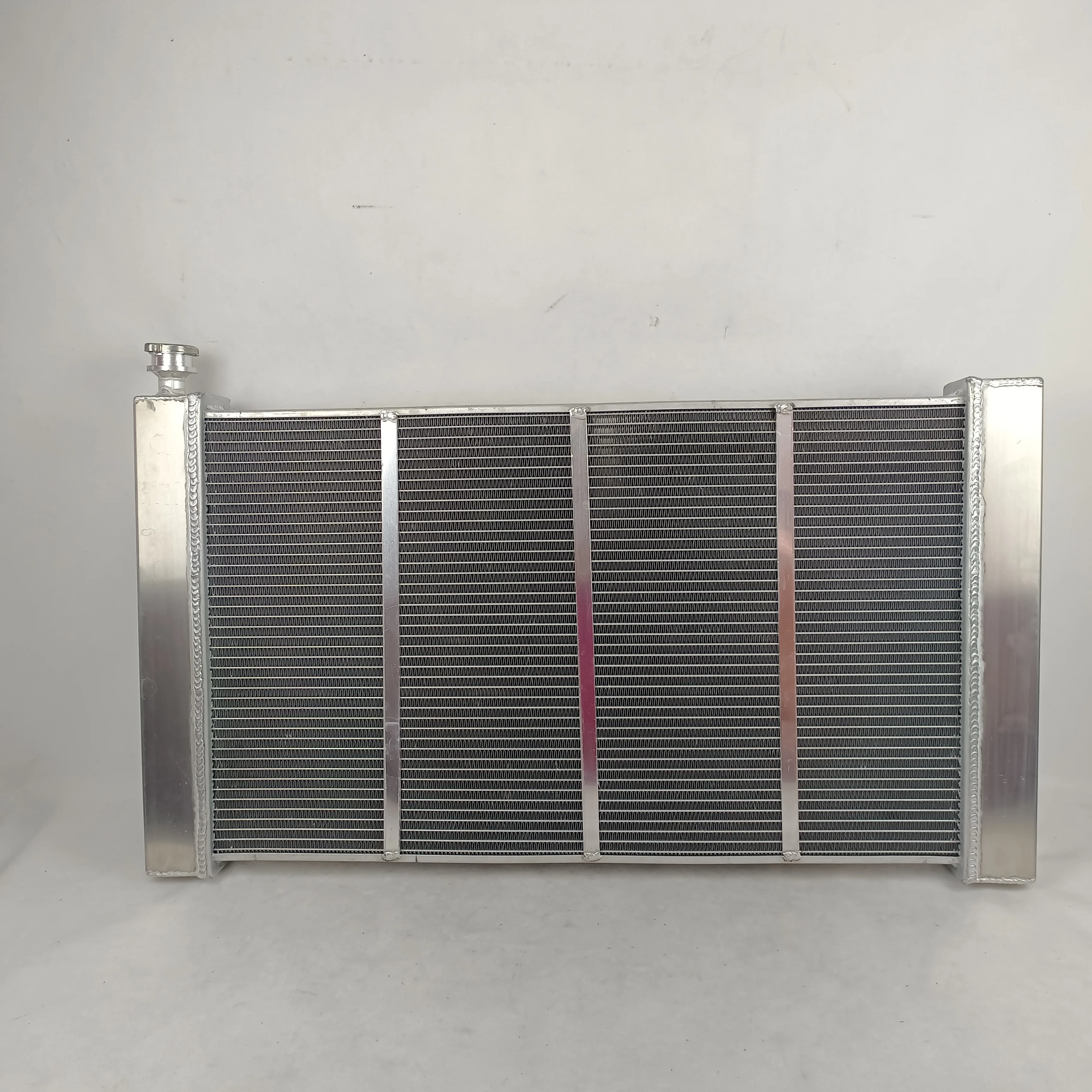 3 Row Aluminum Radiator For 1988-1999 Chevy GMC C1500 K1500 C2500 K2500 C3500 K3500 V6 V8 5.0 5.7L Pickup 1995 1996 1997 1998