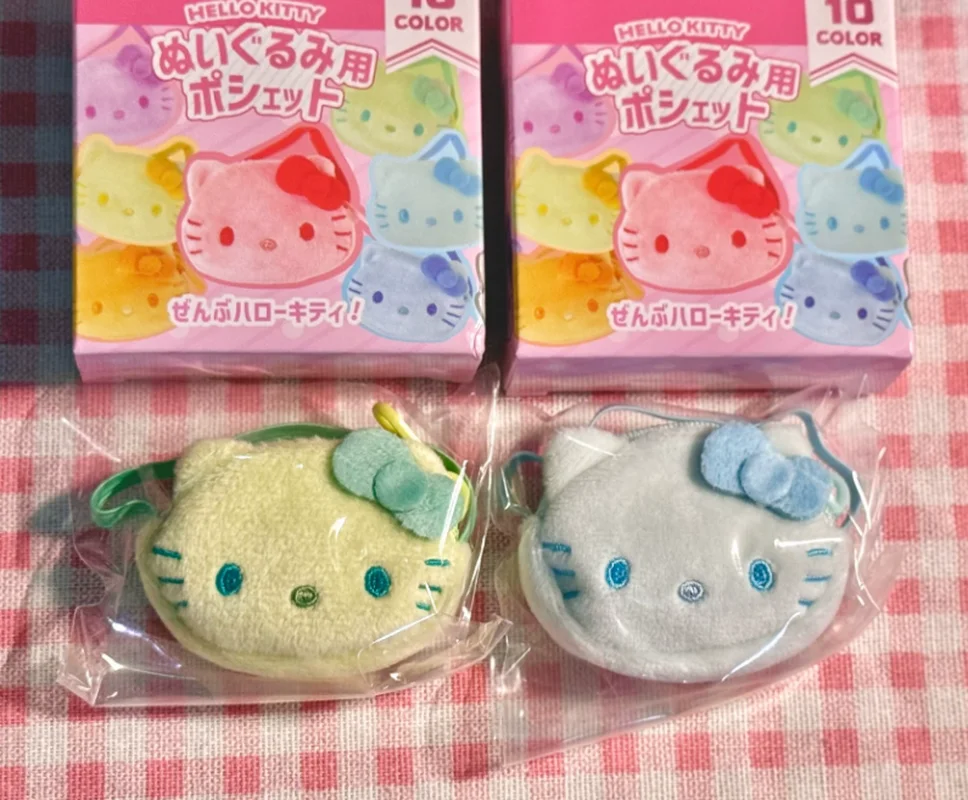 Sanrio Hello Kitty Rainbow Dopamine Plush Pouch Blind Box