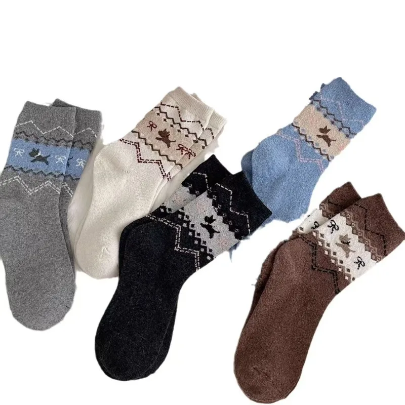 5 paia di calzini da donna autunno inverno caldi retrò per cuccioli calzini a tubo medio carini per cartoni animati calzini da donna comodi e traspiranti