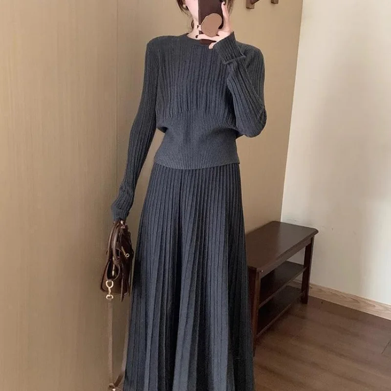 Korean High-end Knitted Sweater Set 2025 Autumn Age-reducing Knitted Top Skirt Two-piece Set