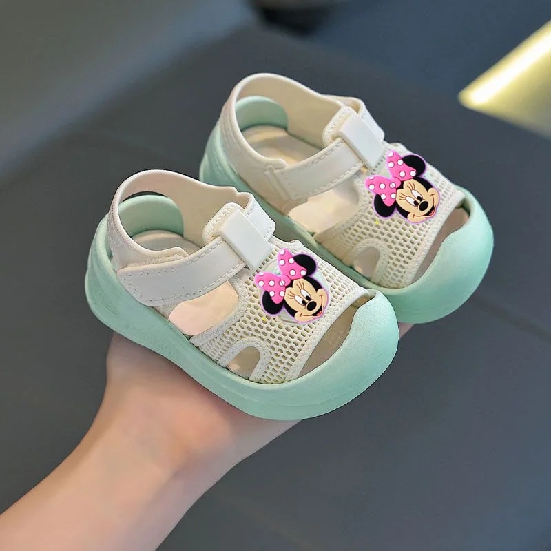 

Анти-коллиссионская пляжная обувь с Микки Маусом для мальчиков и девочек, детская нескользящая обувь для малышей, детские модные сандалии Baotou на мягкой подошве