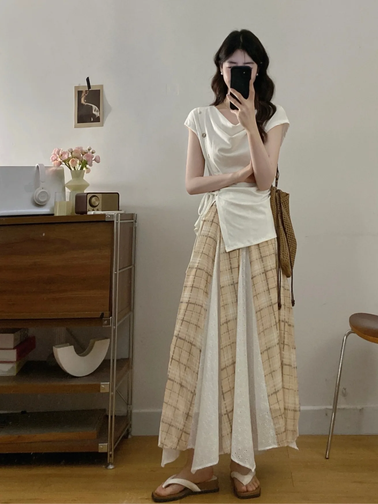 

plus Size Fashionable Outfit Summer New Design Sense Slit Short Sleeve Top Irregular Plaid Splicing Skirt Set for Women