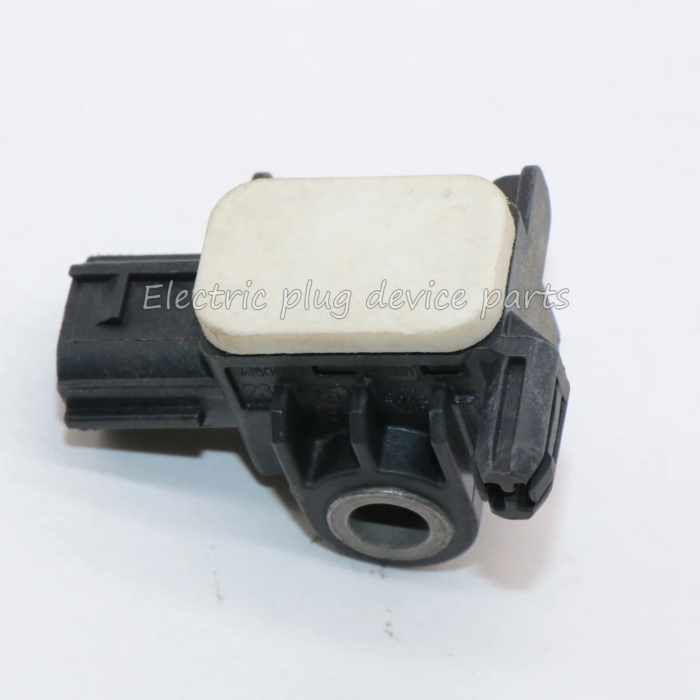 Original 98581-3JA0A 98581-3JA8A Front Center Impact Crash Sensor for Nissan NV Versa Note Infiniti G37 M37 M56 M70 Q50 Q60 Q70