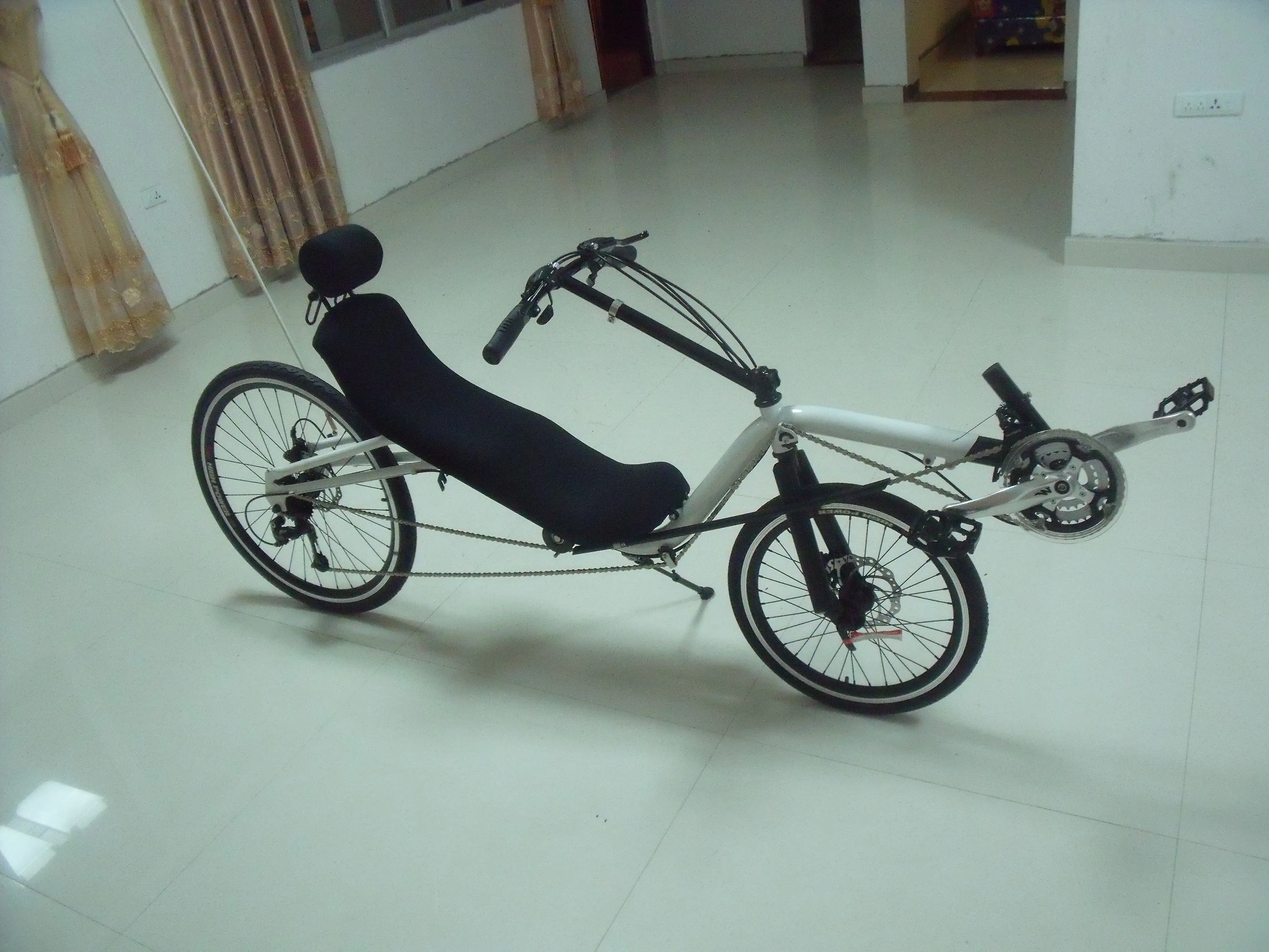 Low center of gravity, two-wheeled reclining bike, low reclining, concept bike racing freedom riding tool