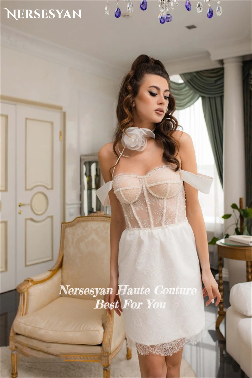 Nersesyan-vestidos de novia modernos de encaje, con hombros descubiertos minivestido de novia, escote Corazón, apliques de línea A, Espalda descubierta, 2024