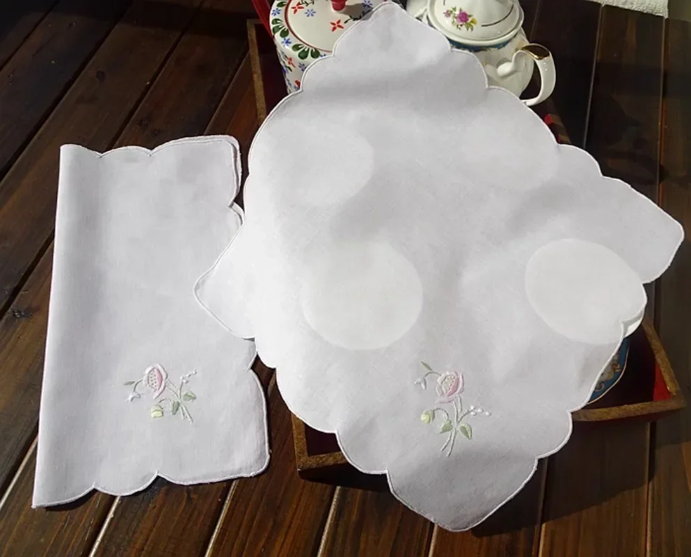 4 PCS English vintage cotton hand-embroidered napkin handkerchief about 35CM Handkerchief