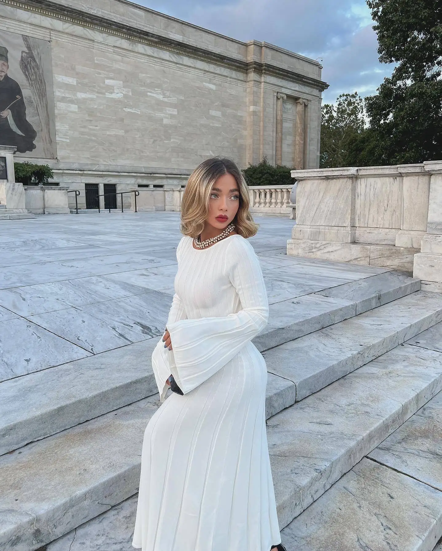 Elegante Vestido largo de manga larga acampanado para mujer, Vestido blanco con Espalda descubierta, Vestido de fiesta de punto, trajes de noche para vacaciones