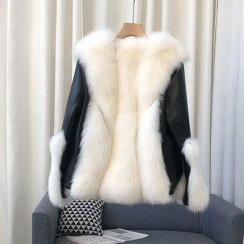 2023 New Whole Leather Imitation Fox Fur Color Contrast Fur Coat for Women\'s Short New Color Contrast Down Coat