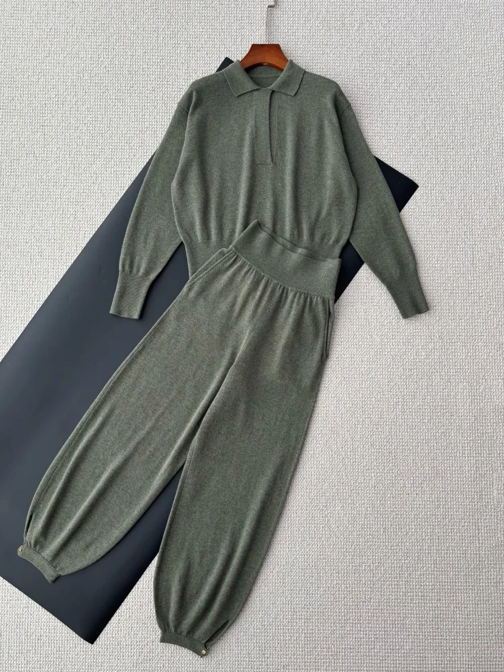 New Green Collared Long-sleeved Cashmere Knit Top Knitted Lantern Pants Set