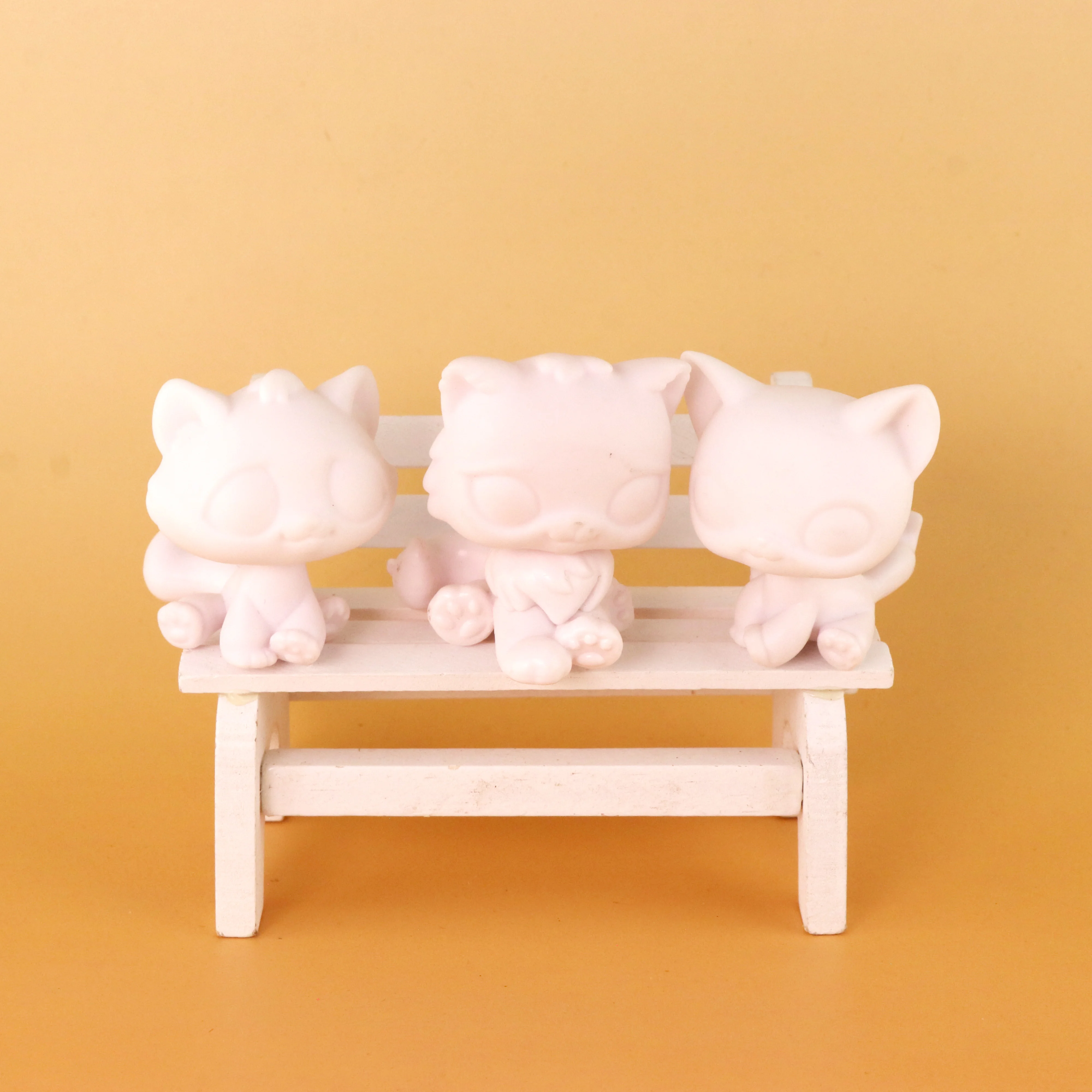 

3pcs lps Minilpsshop Rare Animal White Base Tabby Cat Sitting Cat Persian Cat DIY Paint Parent Toys Sending Boys and Girls Gifts