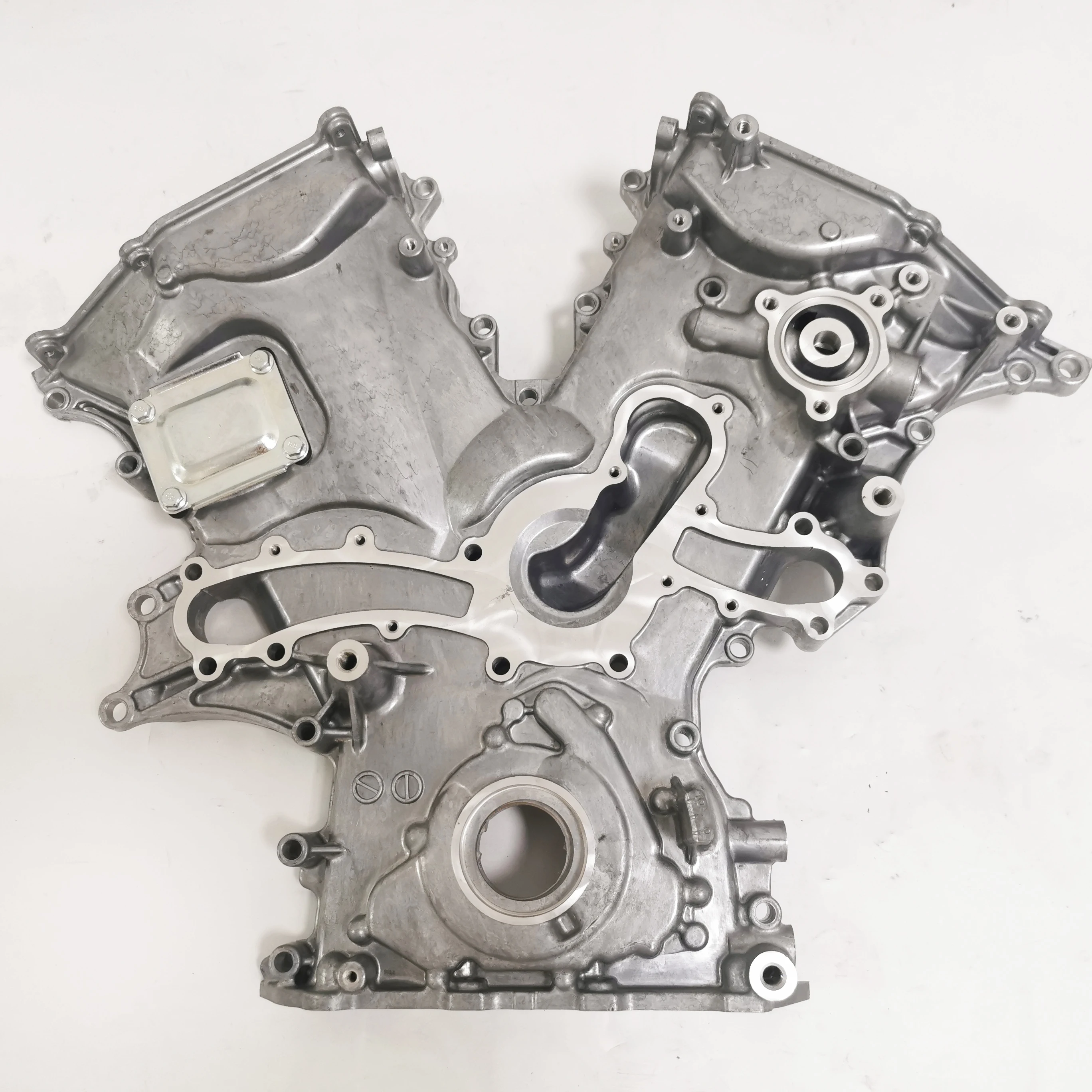 

Timing Chain Cover Oil Pump Timing Cover Assembly 11310-31014 for 4Runner FJ Cruiser Tacoma Tundra