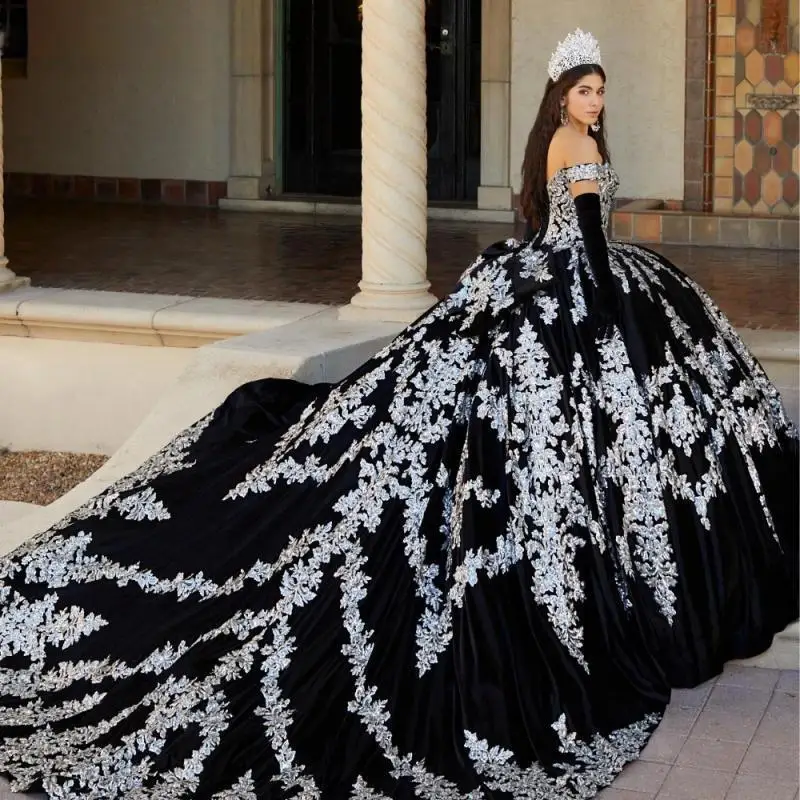 

Customized Black Quinceanera Dress Ball Gown White Lace Applique Magnificent Corset Sweet 16 Vestido De 15 Anos