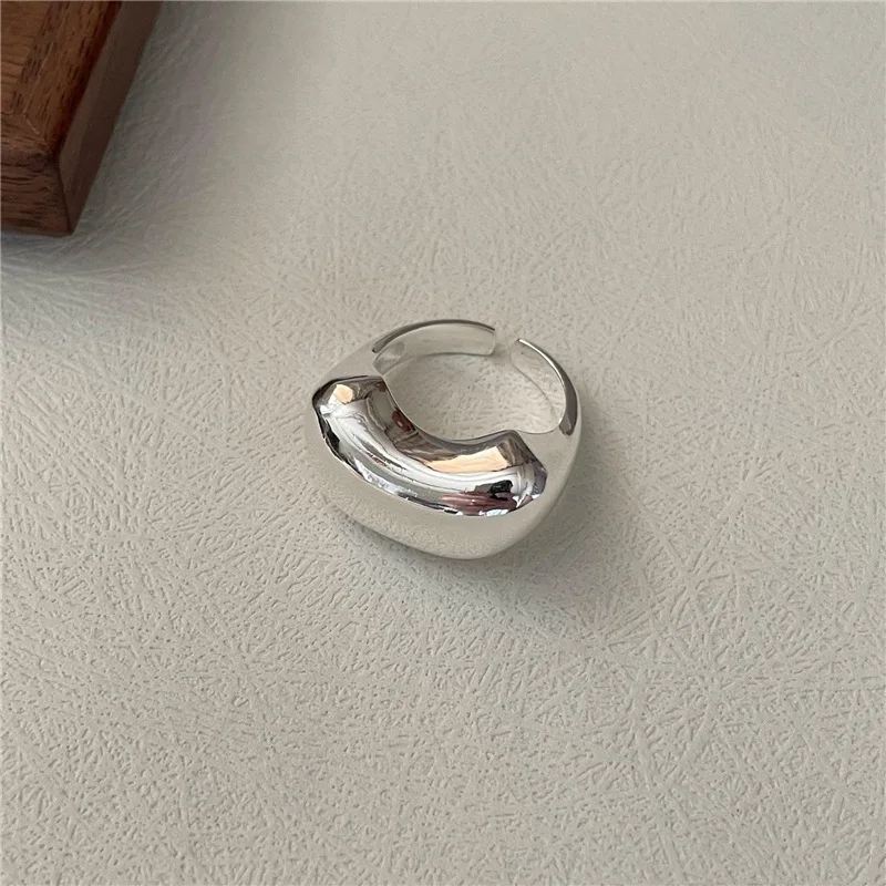

S925 Sterling Silver Retro Ring Smooth Curved Design Korean Fashion Basic Heavy Industry Wedding Engagement Gift for Parties