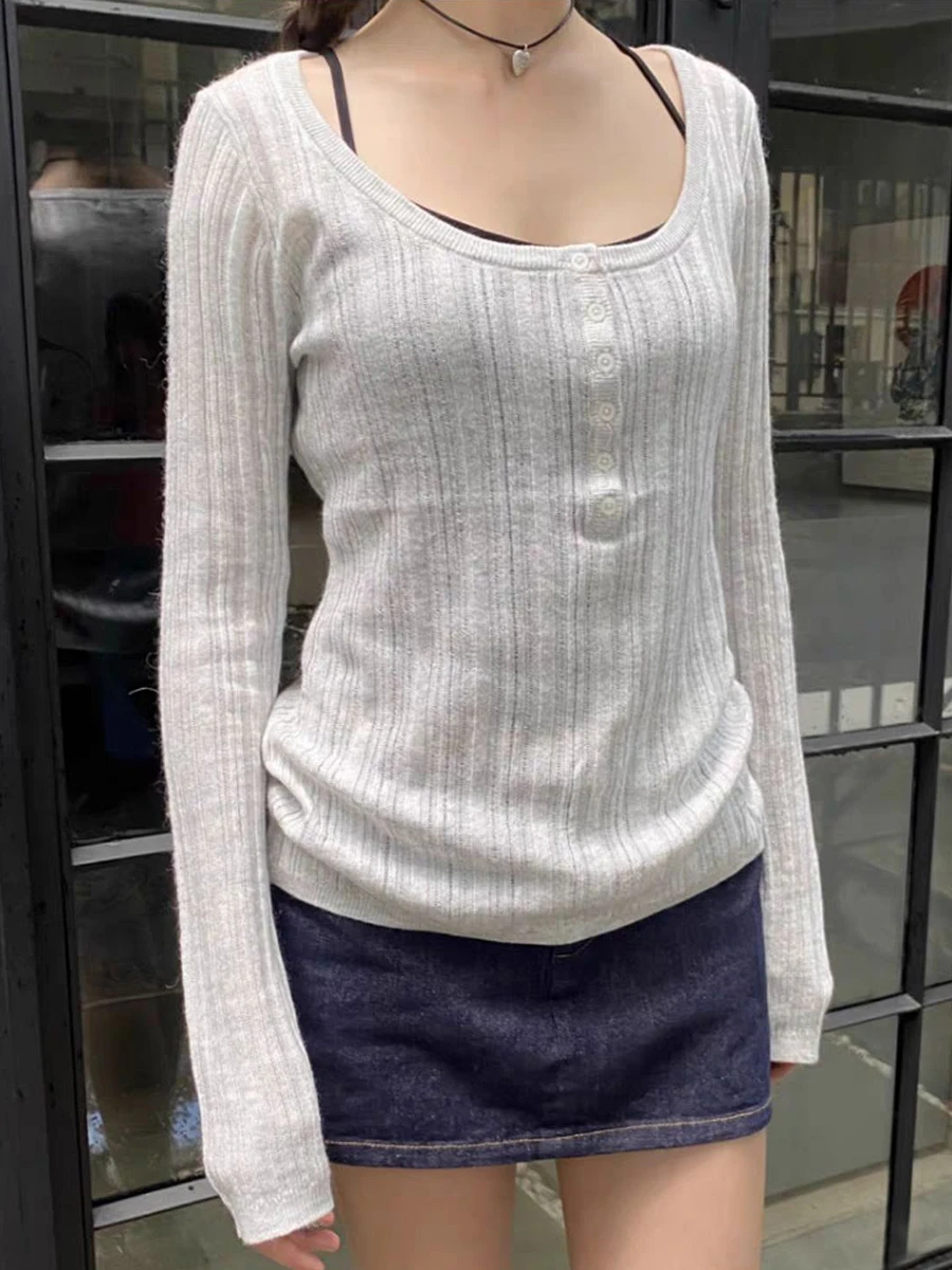 

Six Buttons Gray Knitted Long Sleeve T-shirt Woman Autumn Scoop Neck Hollow Out Slim Tees Solid Simple All-match Sweet Knitwear