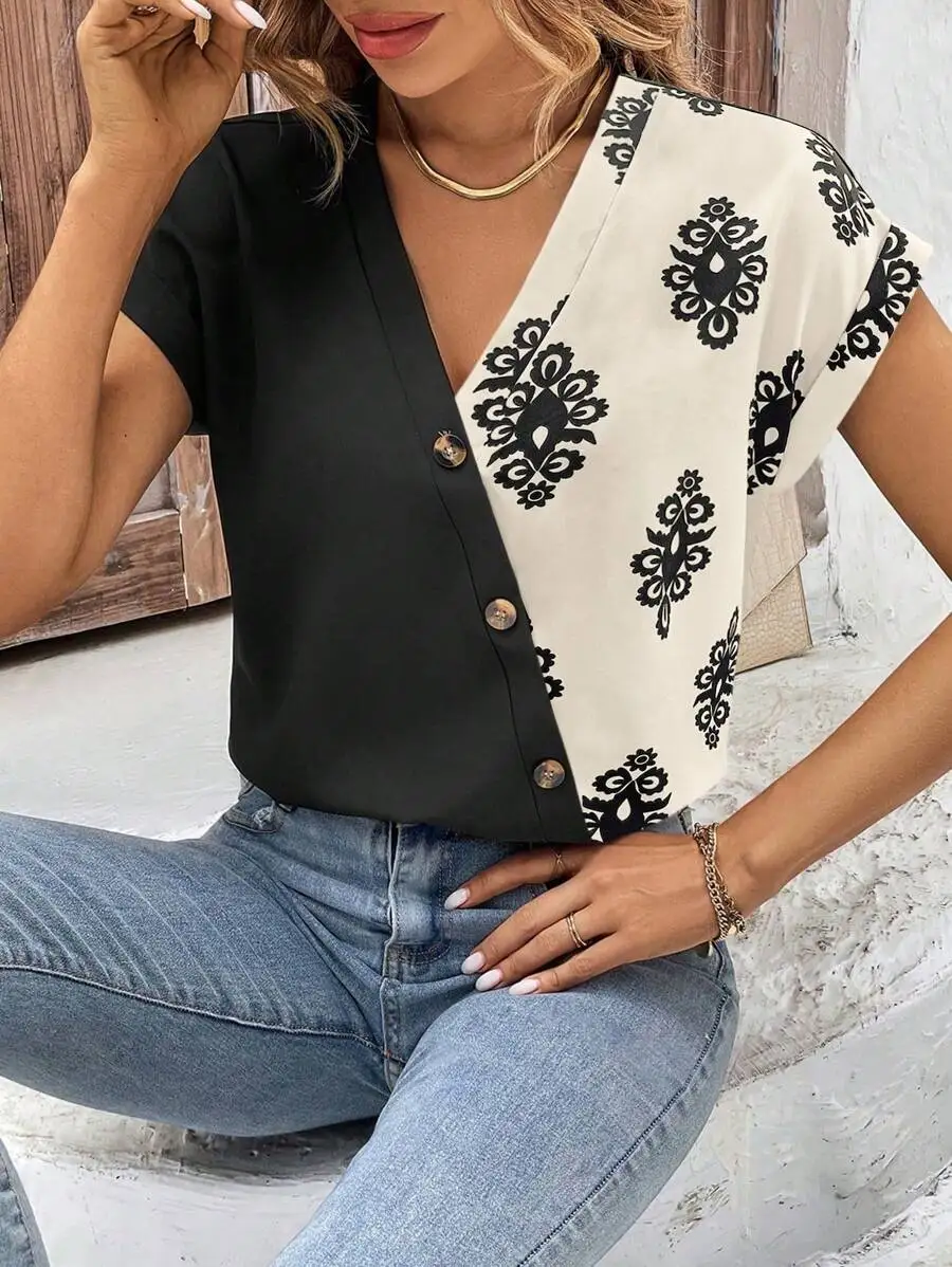 

Summer new fashion contrasting printed patchwork short sleeved top with V-neck button decoration T-shirt