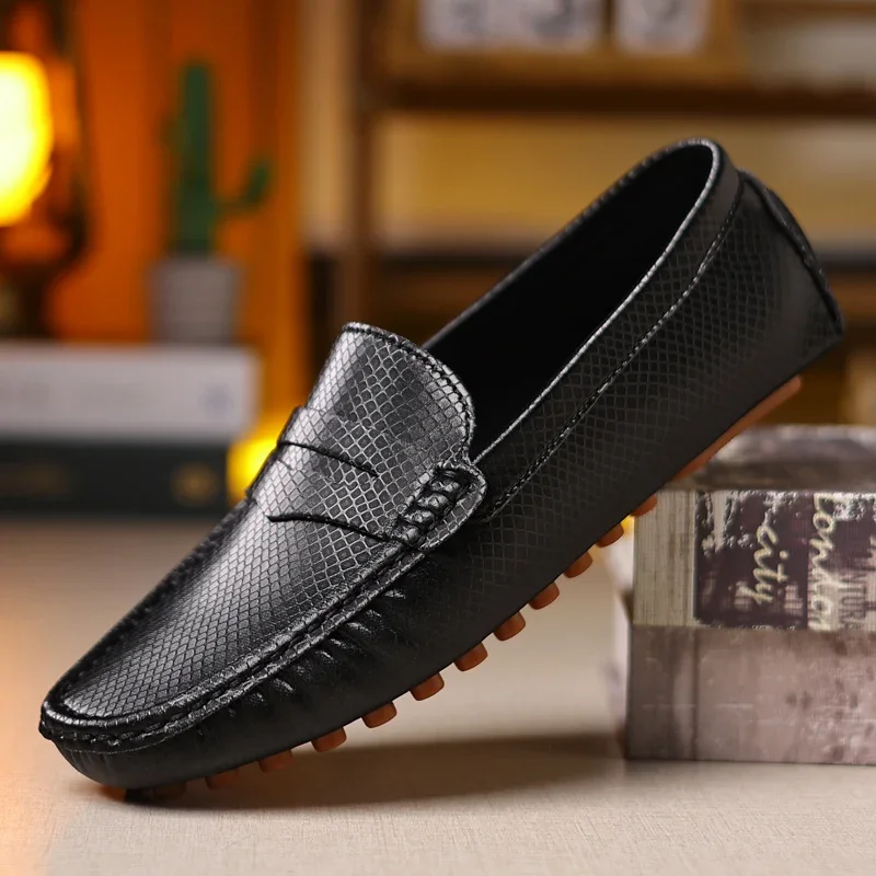 MAEDEF Fashion Men Leather Casual Shoes Soft Lightweight Breathable Slip-on Mens Driving Shoes Comfortable Loafers Moccasins