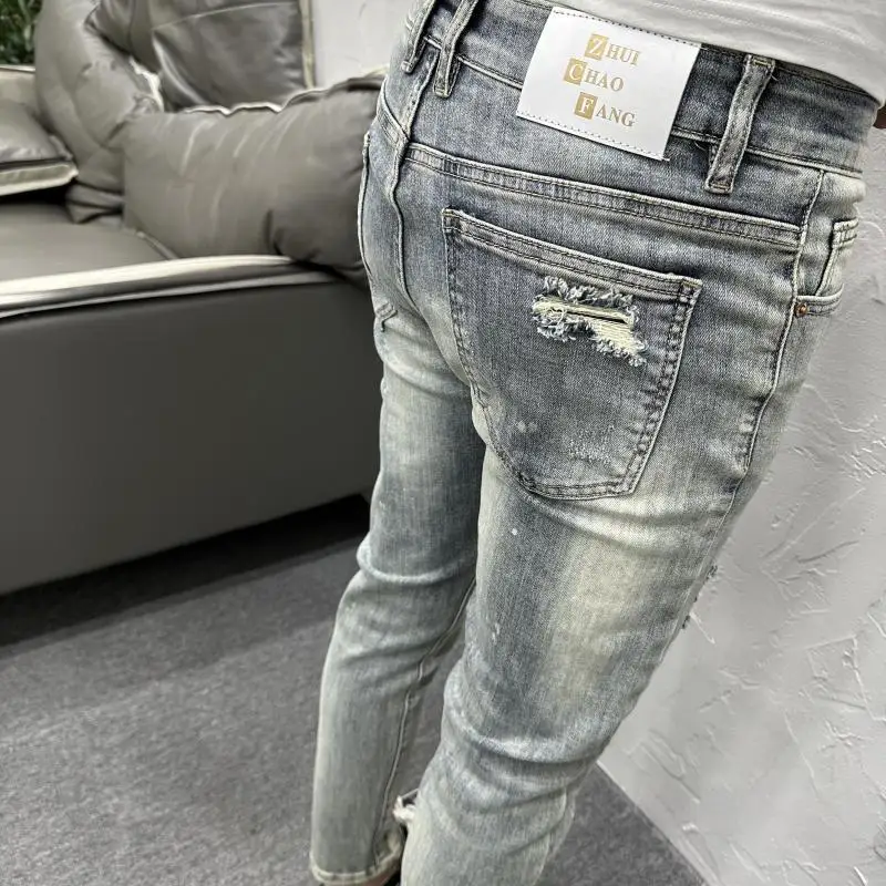 Korean Style Casual Slim Fit Denim Jeans for Men with Ripped Holes Small Feet for Autumn and Winter Vintage Designer Newjeans