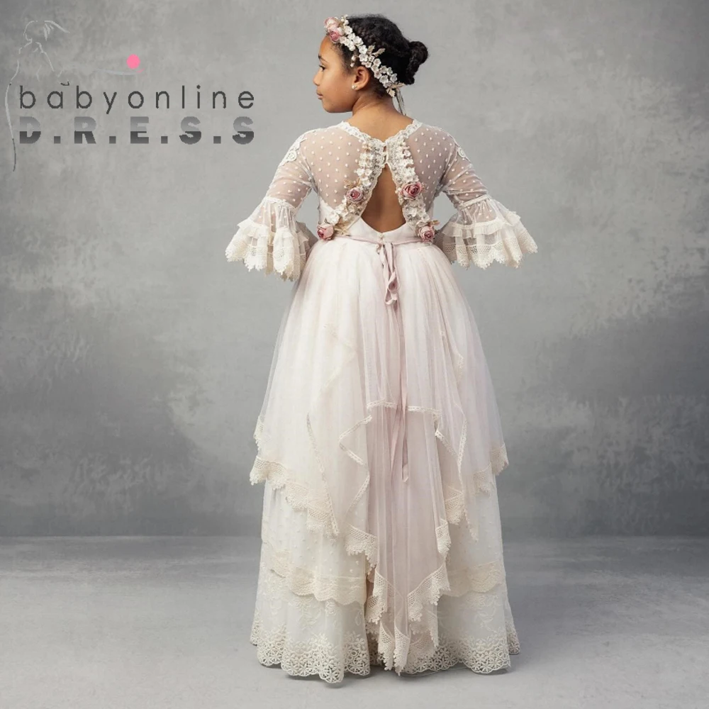 BABYONLINE Vestido de comunión de encaje de color marfil personalizado de inspiración vintage para niñas Vestido largo elegante con manga acampanada Flora hecha a mano