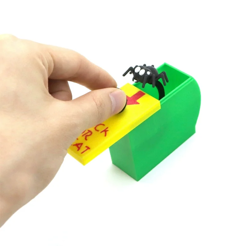 

2025 New Trick or Treat Spider Prank Box Halloween Fun Surprise Gift Box Funny Creative Trick Gift