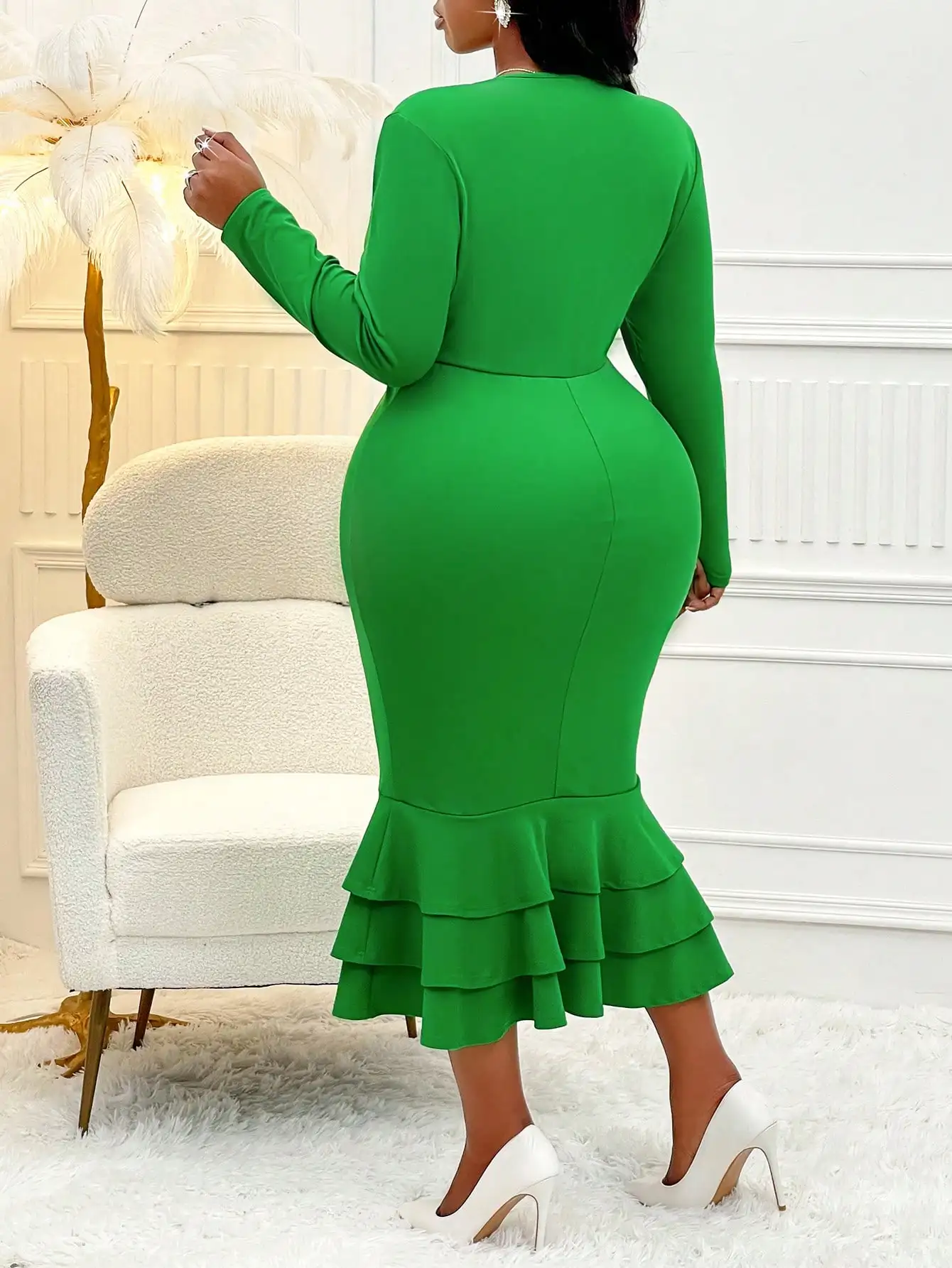 

Plus Size Deep V-Neck Bodycon Ruffle Hem Dress For Autumn Winter