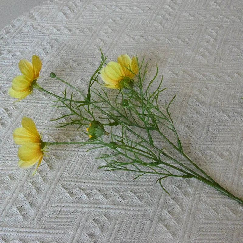 12 Stück Simulierte 5-Köpfige Coreopsis-Zweige Seiden-Kunstblumen Grünpflanze Auditorium-Dekoration Künstliche Rosa Gesang-Blume – Detail 22