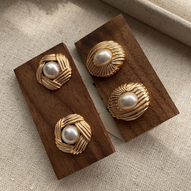 

Fashion Jewelry Vintage Temperament Simulated Pearl Stud Earrings For Women Female Gifts Simply Design Ear Accessories