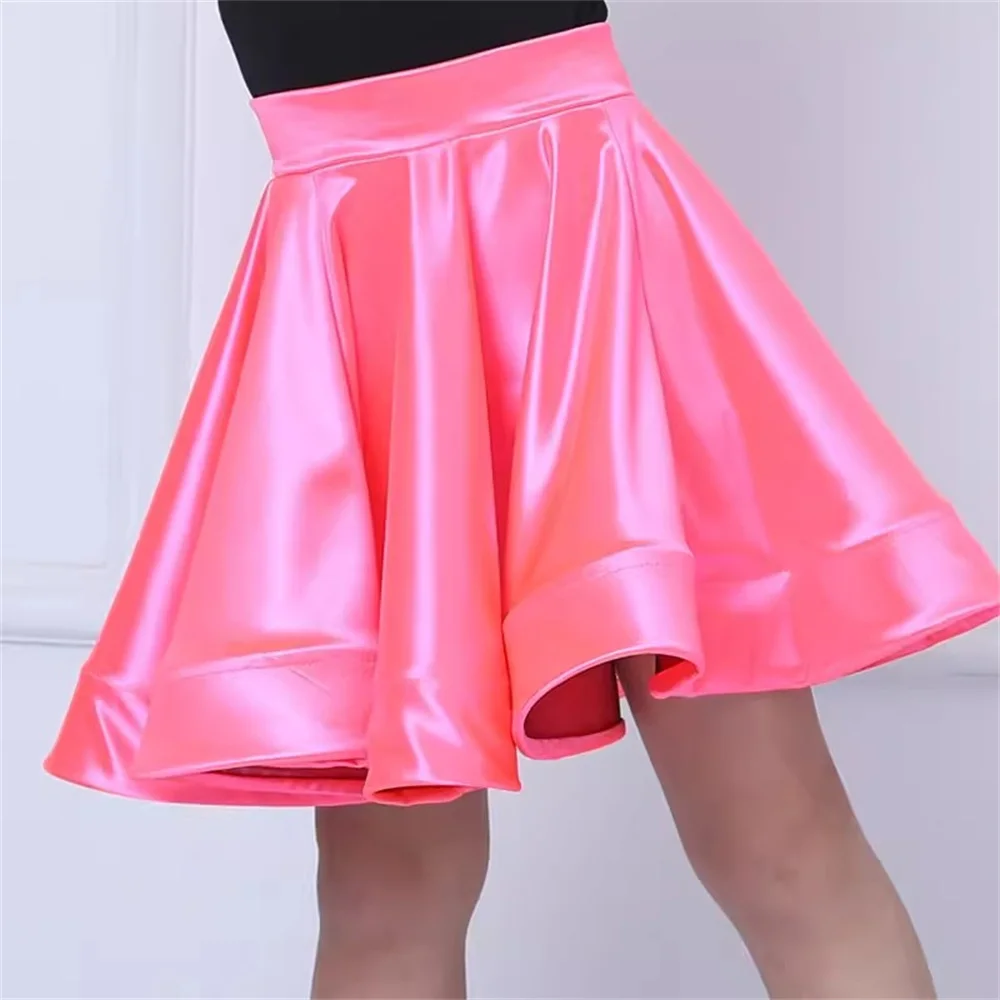 

Новая детская розовая юбка для выступлений с большими качелями. Летняя детская юбка из шелковой ткани для латинских танцев.