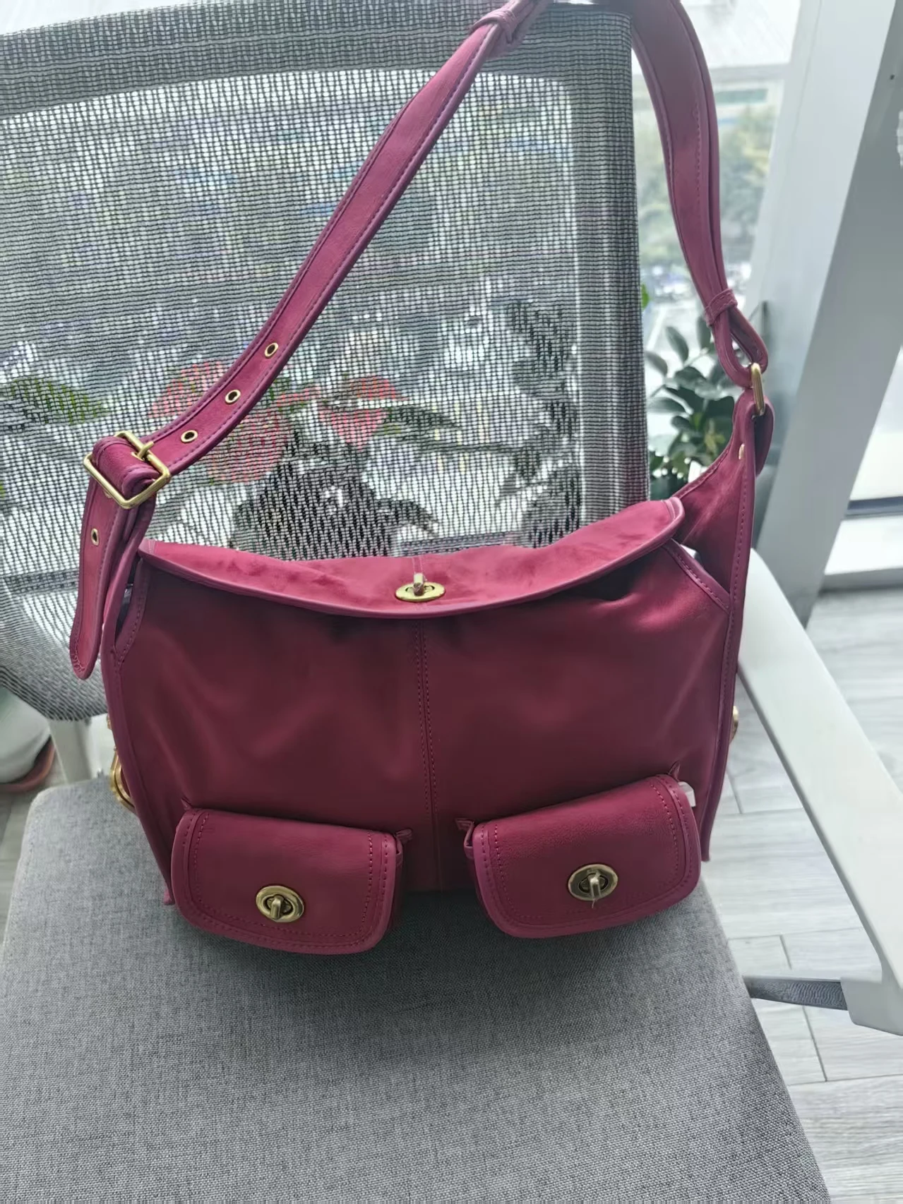 حقيبة وسادة من جلد الغزال ذات سعة كبيرة للركاب كاجوال بكتف واحد حقيبة كروس بنمط عتيق وبطانة من البوليستر وسحاب للإغلاق