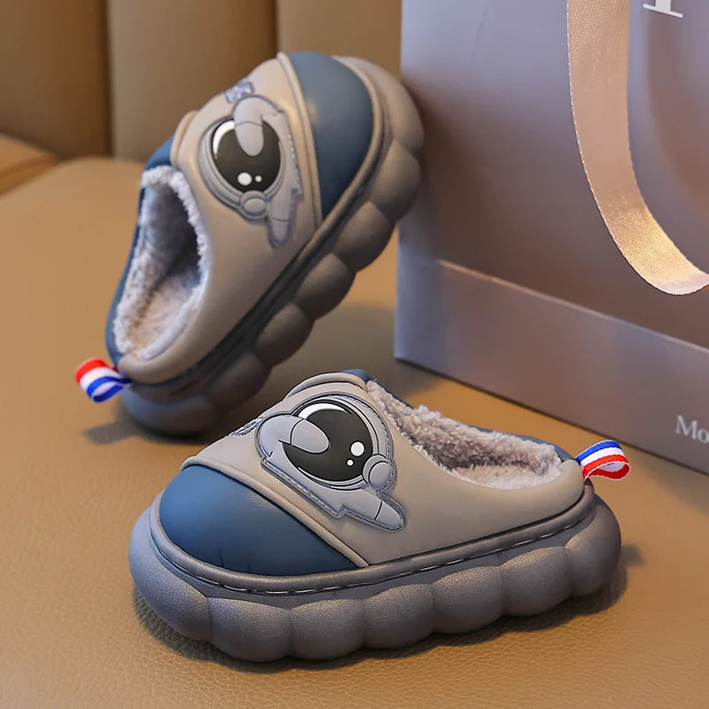 

Cartoon space men's and women's treasure shoes, astronaut children's soft soled thick velvet warm cotton slippers