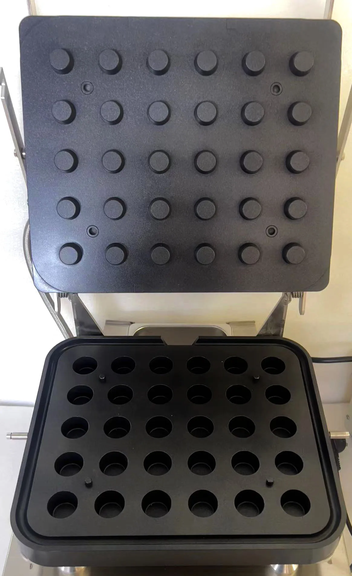 Model 832 Commercial 30 holes Egg Tart Mold Diversified egg tart plate Cheese egg tart machine
