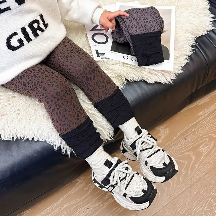 Girls' Fleece Leggings Autumn and Winter 2024 New Baby Girl Foreign Fashionable Leopard Print Pants Children's Winter Trousers