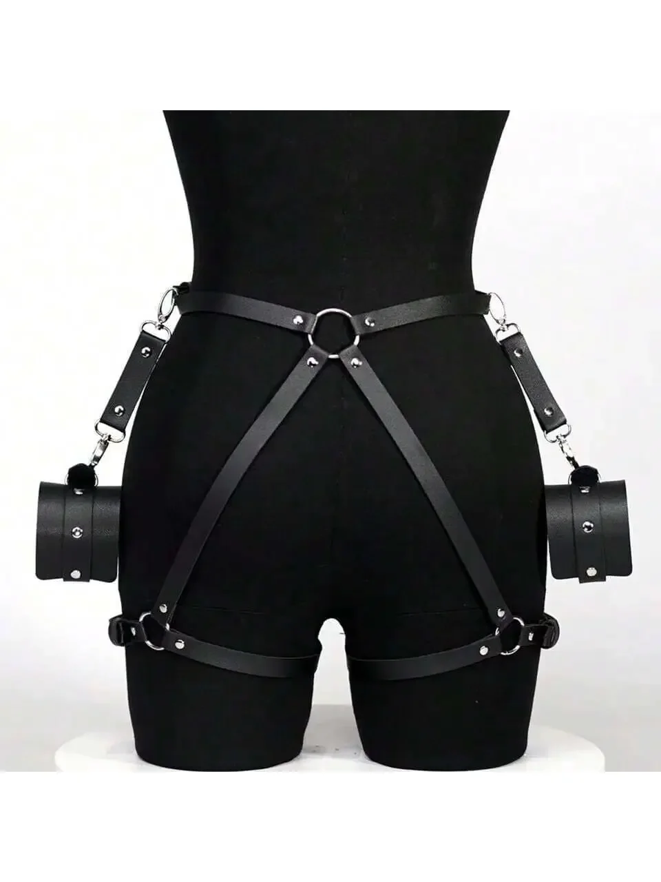 Giocattoli erotici Set BDSM in pelle Manette Gioca a coppia Imbracatura per il corpo Polsini Bondage Strap Giocattoli erotici per adulti del sesso Party Sexy Shop Секс