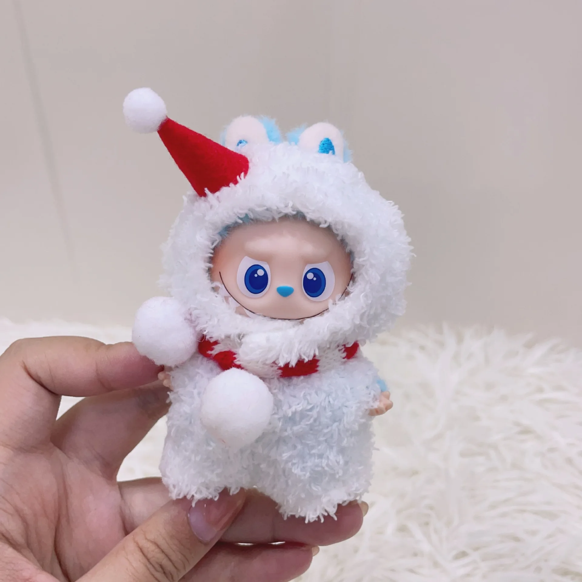 

Labubu 4.0 Gen Мини Рождественский наряд снеговика Сменная одежда только без куклы в комплекте Подвесной декор Праздничный костюм