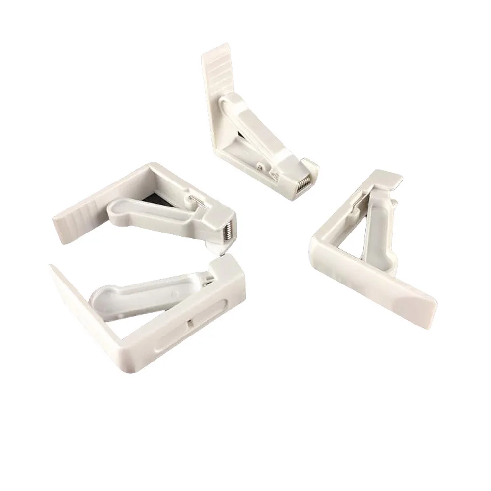 4pcs Spring Loaded Peg Plastic Tablecloth Clip Holder Japanese Style BBQ Restaurants Hotel Home Tablecloth Fixed Clamp