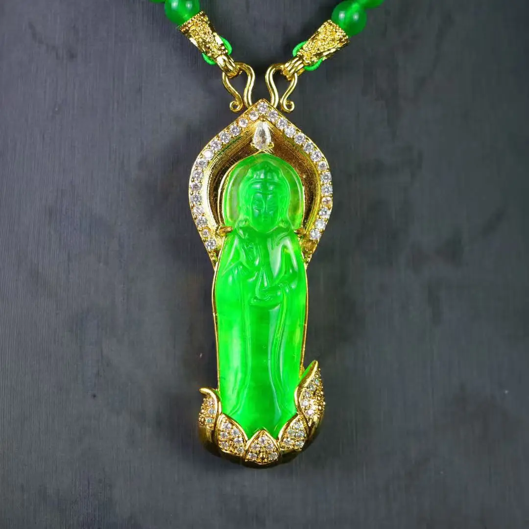 Classic hot selling natural chalcedony inlaid Guanyin pendant classic versatile exquisite jewelry gift