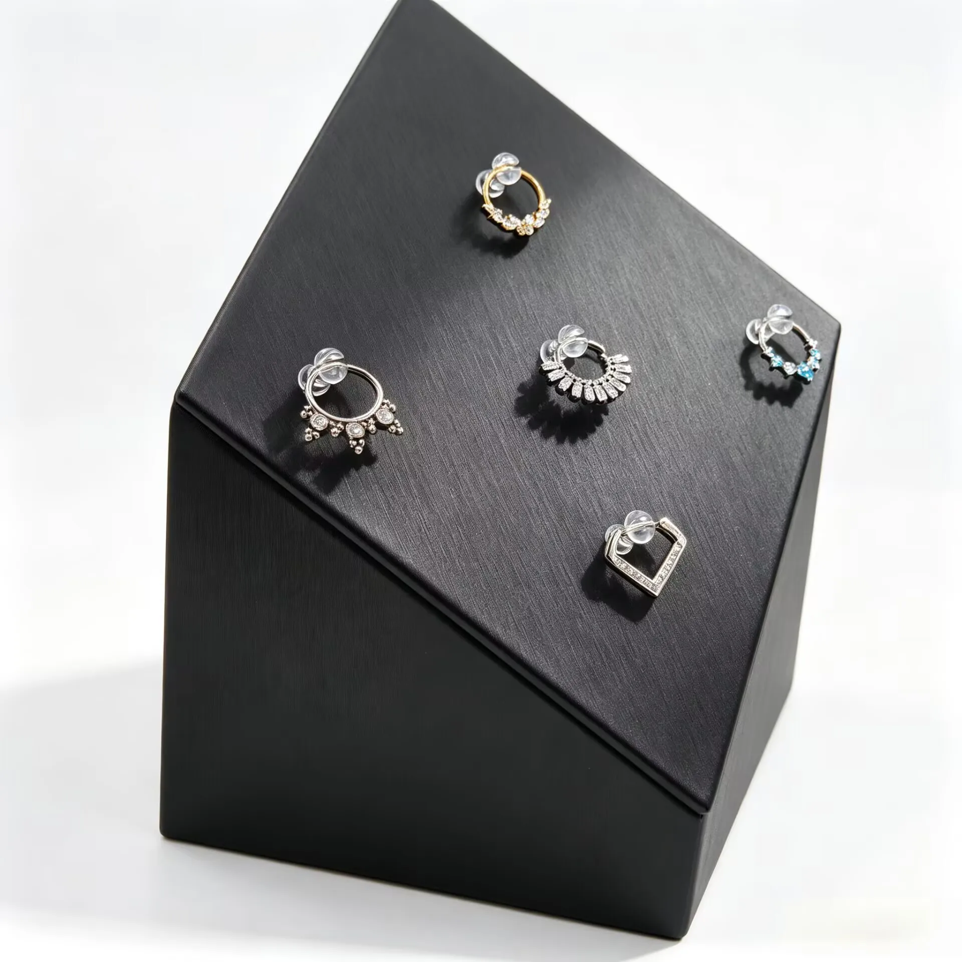 Faux leather Display Stand for 16G 14G Body Piercing Jewelry Display Holder Belly Nipple Body jewelry Organize