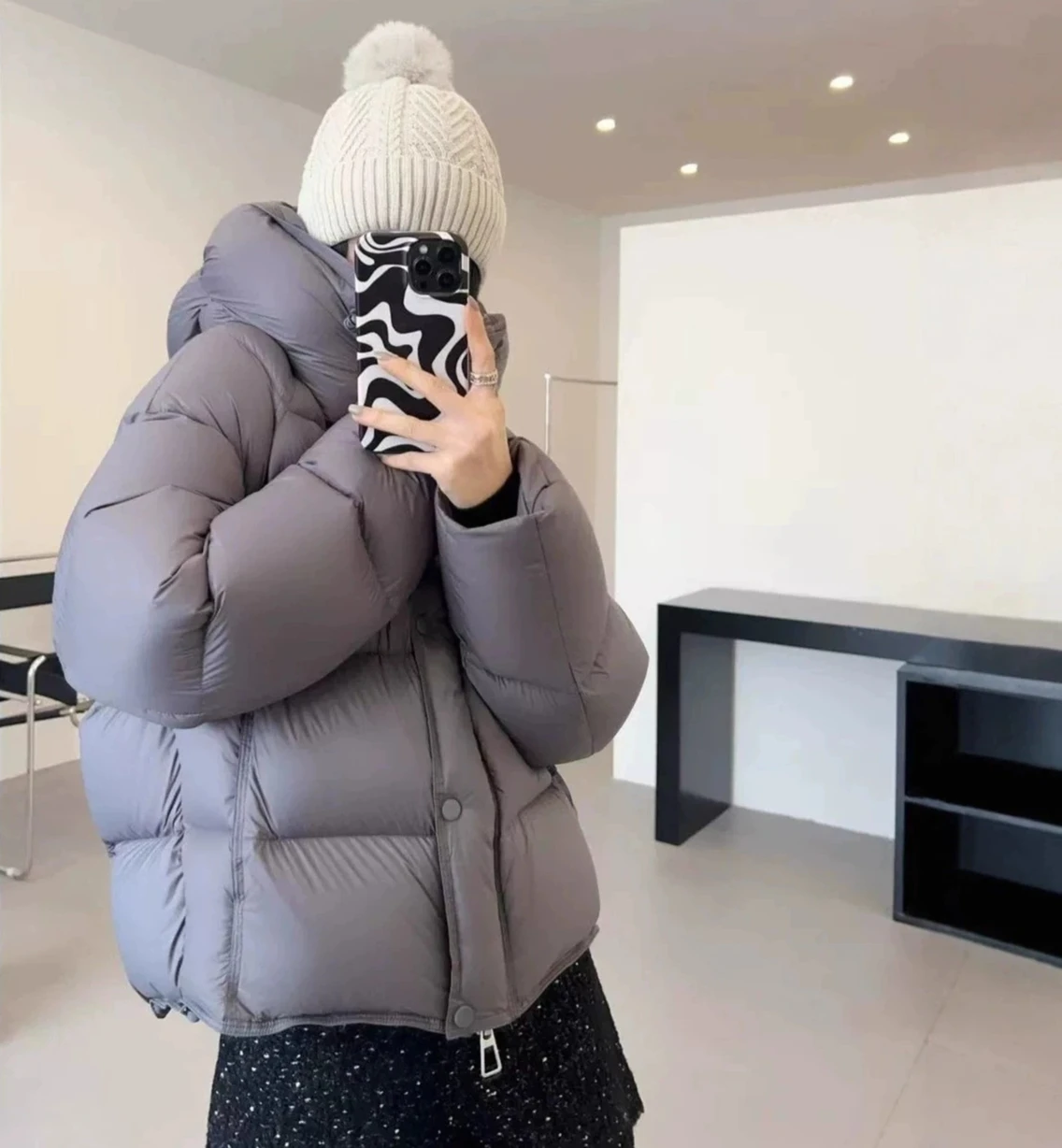 

2025 Новое свободное пуховое пальто с капюшоном, корейское женское утепленное парковое пальто, женская верхняя одежда с длинными рукавами, женское зимнее короткое хлопковое пальто