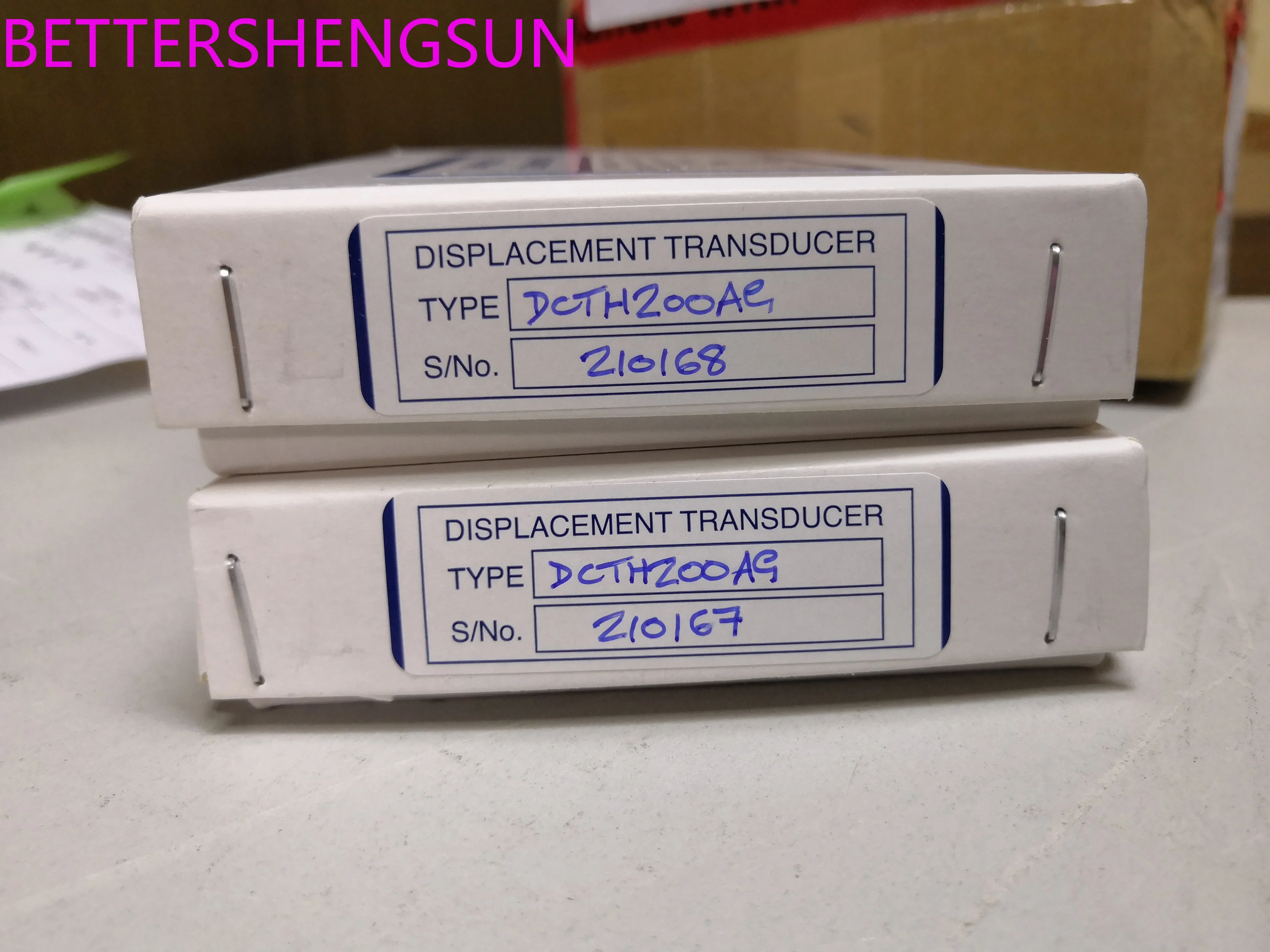 DCTH200AG displacement sensor