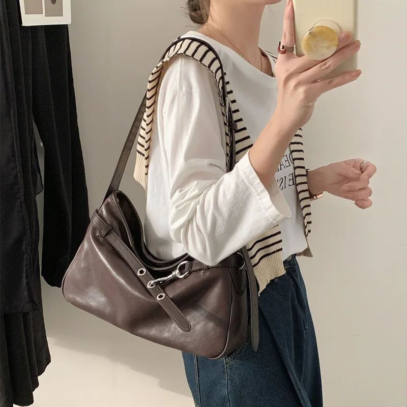 

Vintage vegetable tanned sheepskin commuter tote bag 2025 new messenger leather texture shoulder big women's armpit
