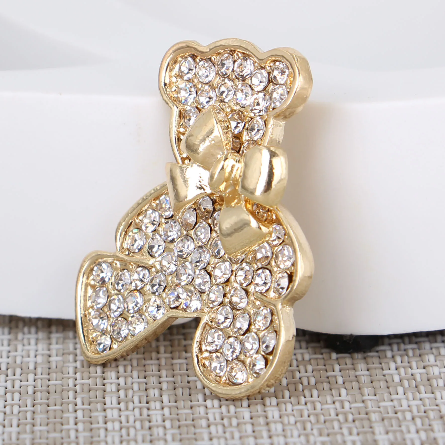 1pcs Fashion High-end Diamond-encrusted Cute Bow Bear Brooch Collar Needle DIY Clothing Bag Scarf Decoration Supplies