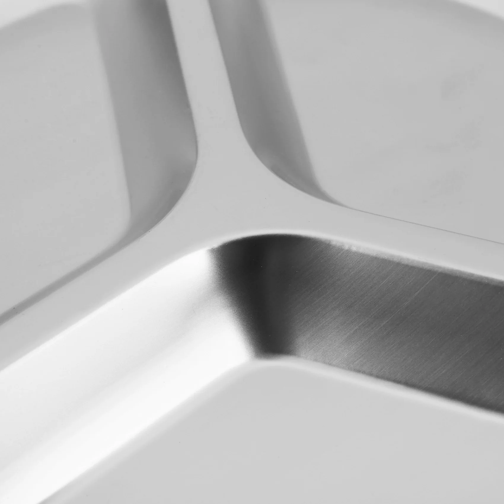 AB11-4X Stainless Steel 3 Sections Round Divided Dish Snack Dinner Plate Diameter 24Cm