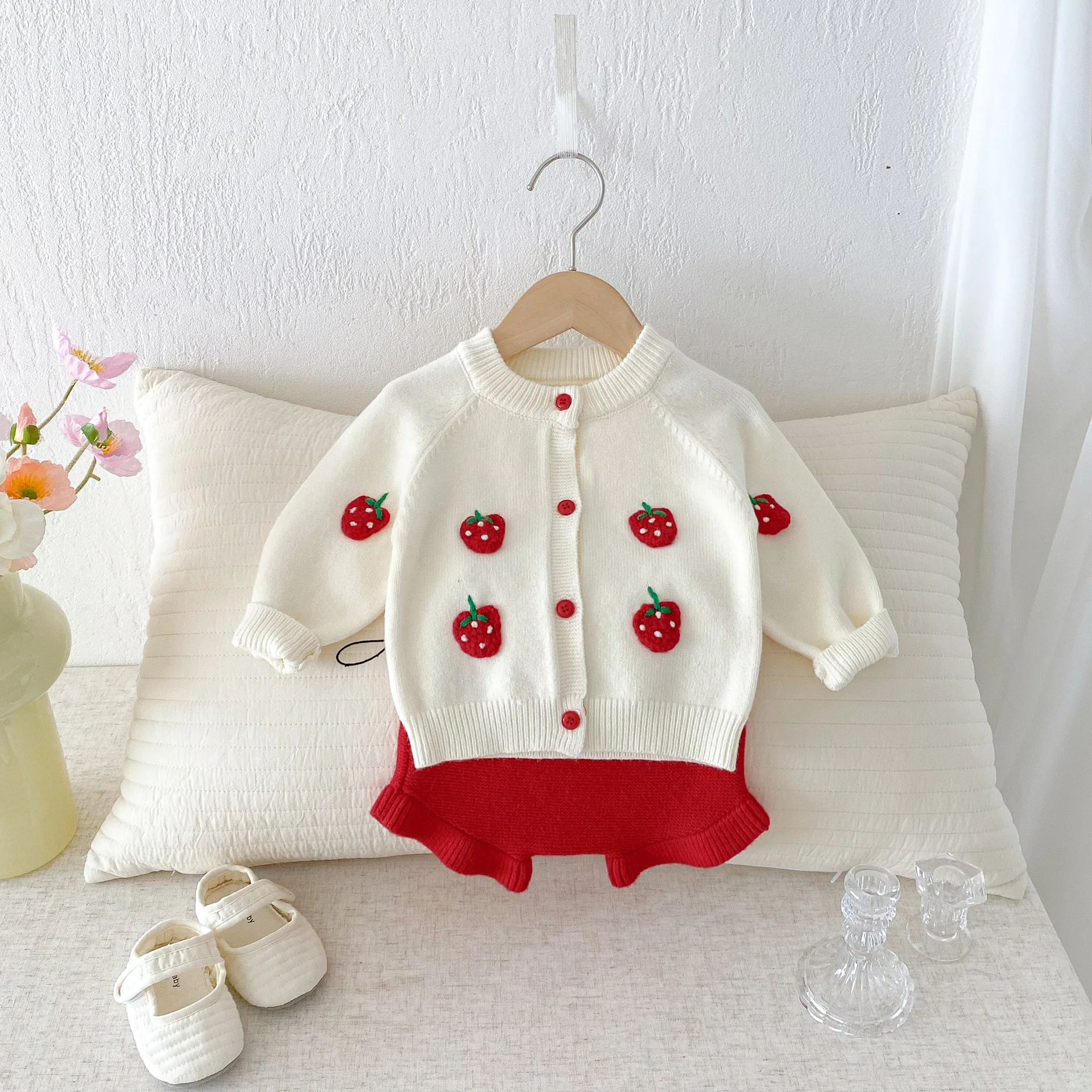 Baby Knitted Suit 2025 Autumn New Three-dimensional Strawberry Knitting Suit Girl's Two-piece Suit Sweater+Short