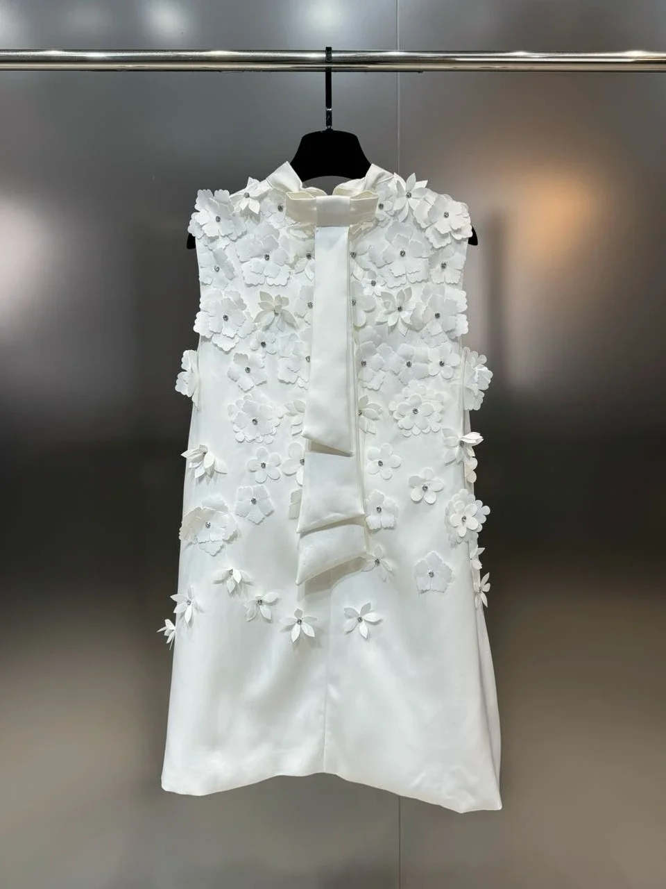 Frühling Sommer Frauen stehen Kragen 3d Blumen Diamanten Perlen ärmellose Tank Kleid kleine weiße Blumen Kristall Kleid Vestidos