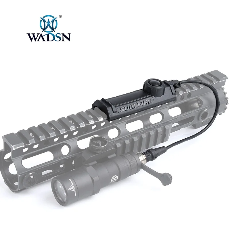 WADSN Senter Surefire Sakelar Jarak Jauh Fungsi Ganda Tekanan Taktis untuk M300 M600 M951 M952 Sakelar Lampu Senjata Senapan AR15